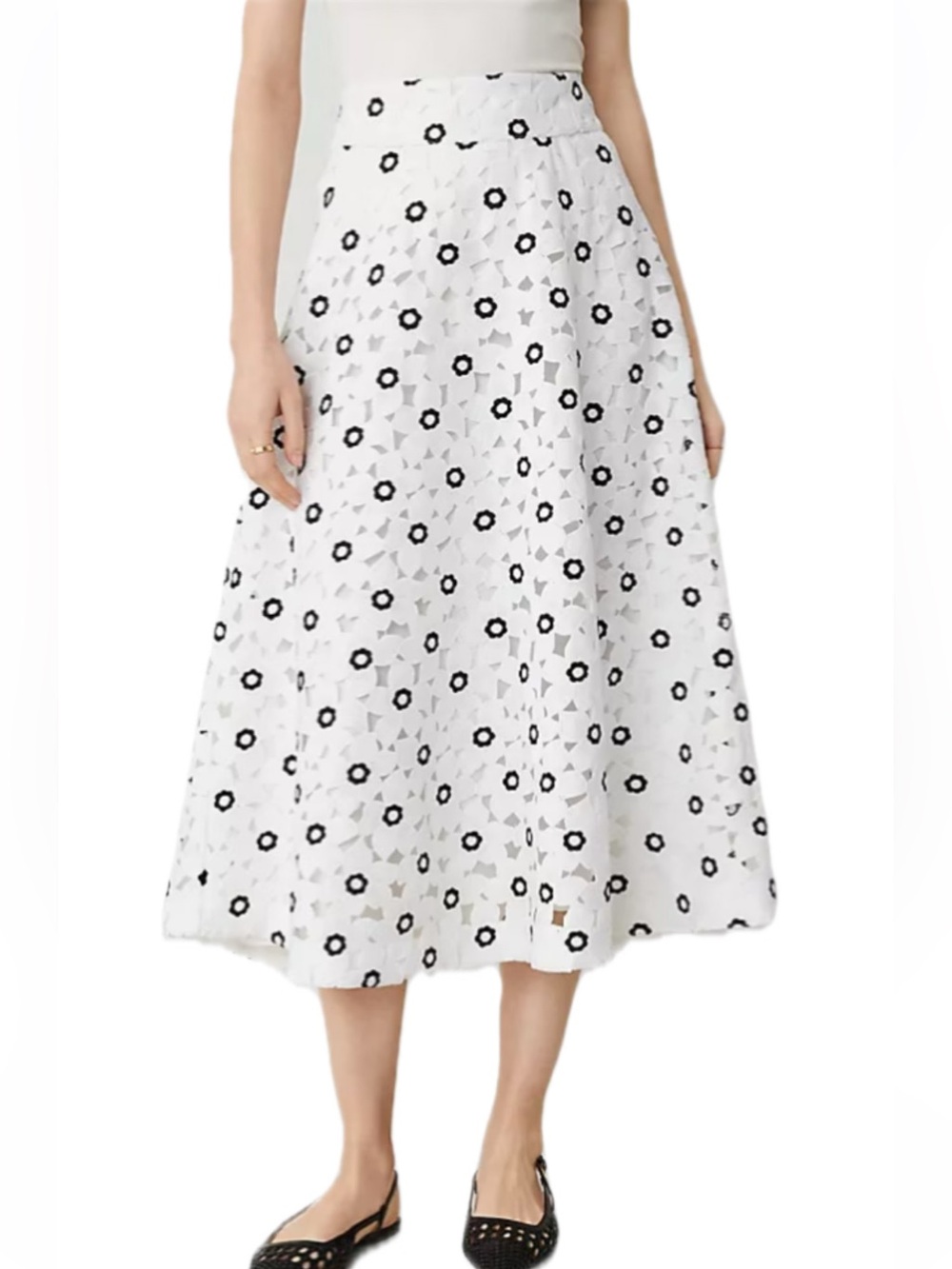 Like New Ann Taylor Floral Lace Full Skirt in white